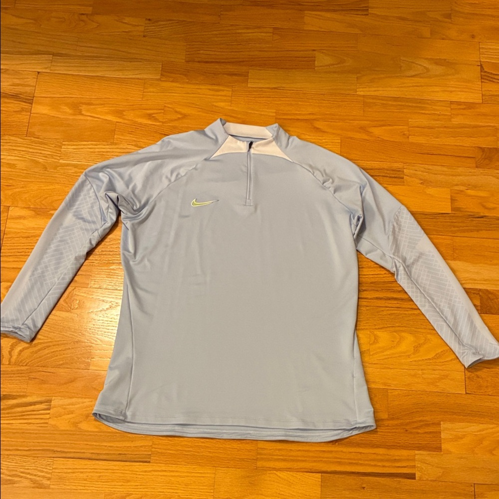 Nike Light Blue Quarter Zip Pullover - Women’s XL